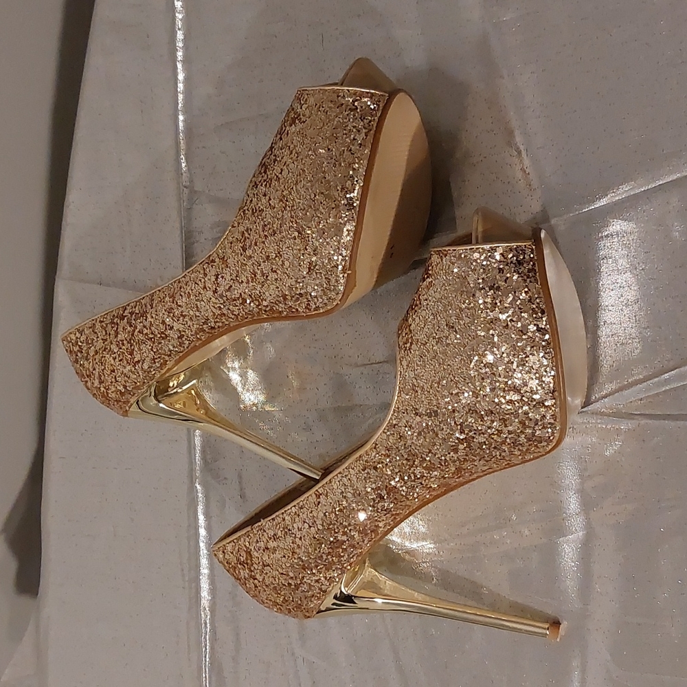 Gold Glitter Shoes Gem